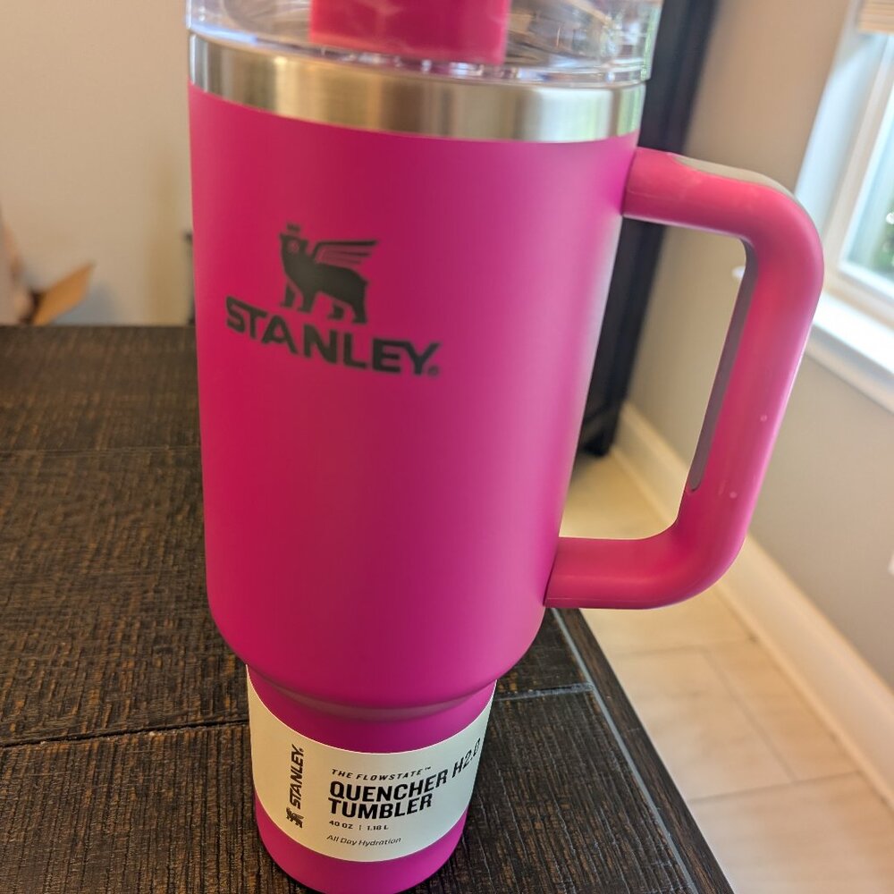 STANLEY QUENCHER H2.0 40OZ- BRIGHT PINK